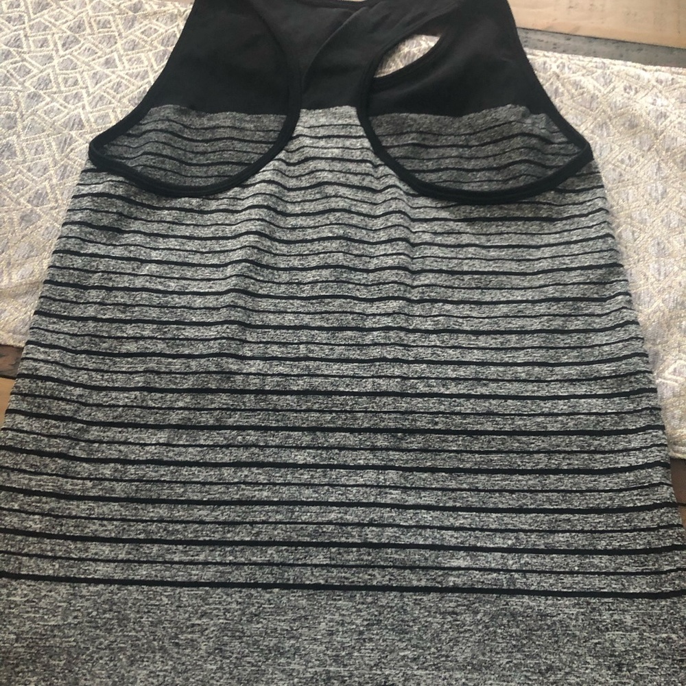 Tank top - Picture 2 of 4